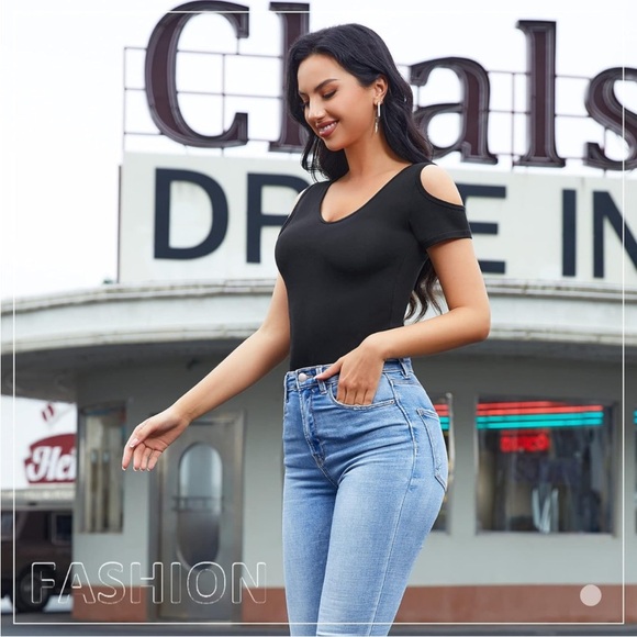 V neck cold shoulder thong bodysuit - Picture 4 of 5